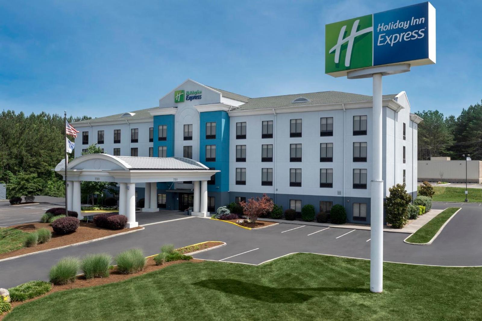 Holiday Inn Express Knoxville-Strawberry Plains, an IHG Hotel
