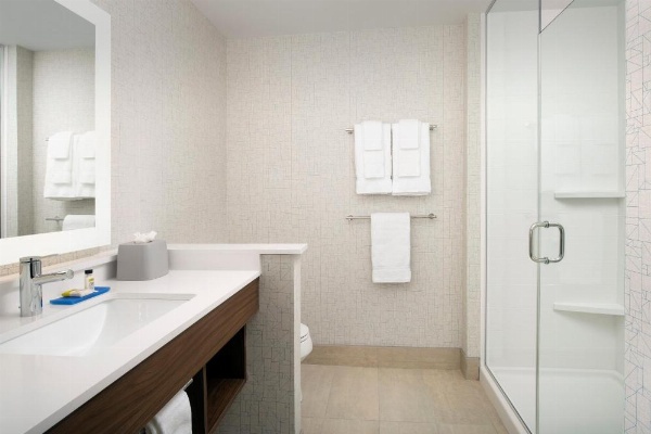 Holiday Inn Express Knoxville-Strawberry Plains, an IHG Hotel image 21